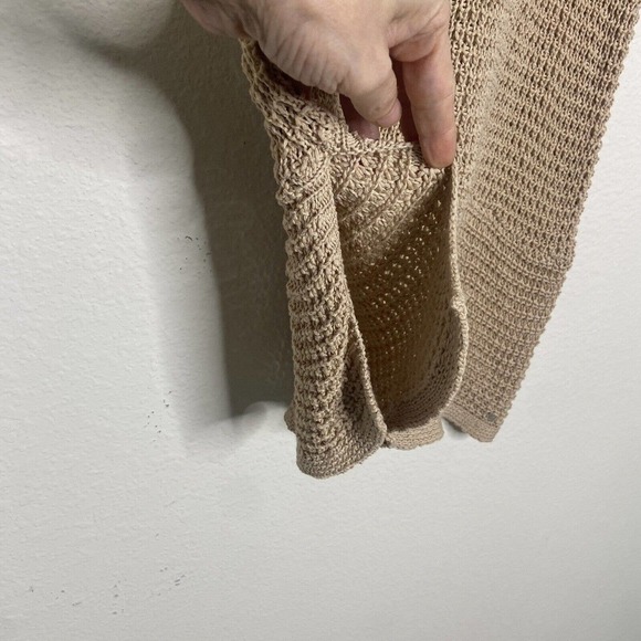 One Grey Day Sleeveless Asymmetric Hem Crochet Tunic Sweater L - Picture 4 of 9